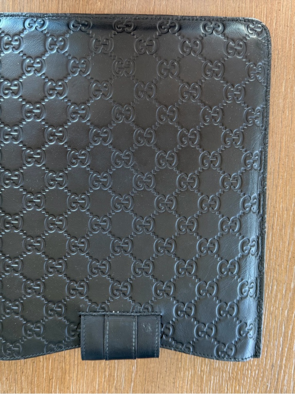 Gucci Black Embossed Leather Zipper Folio with Web Accent - Picture 2 of 2